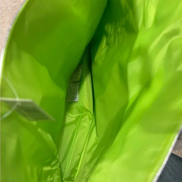 Clinique Silver Tote Bag - Picture 5 of 7